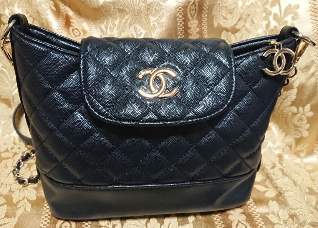 ☆CHANEL キルティング デザイン チェーンショルダーバッグ☆