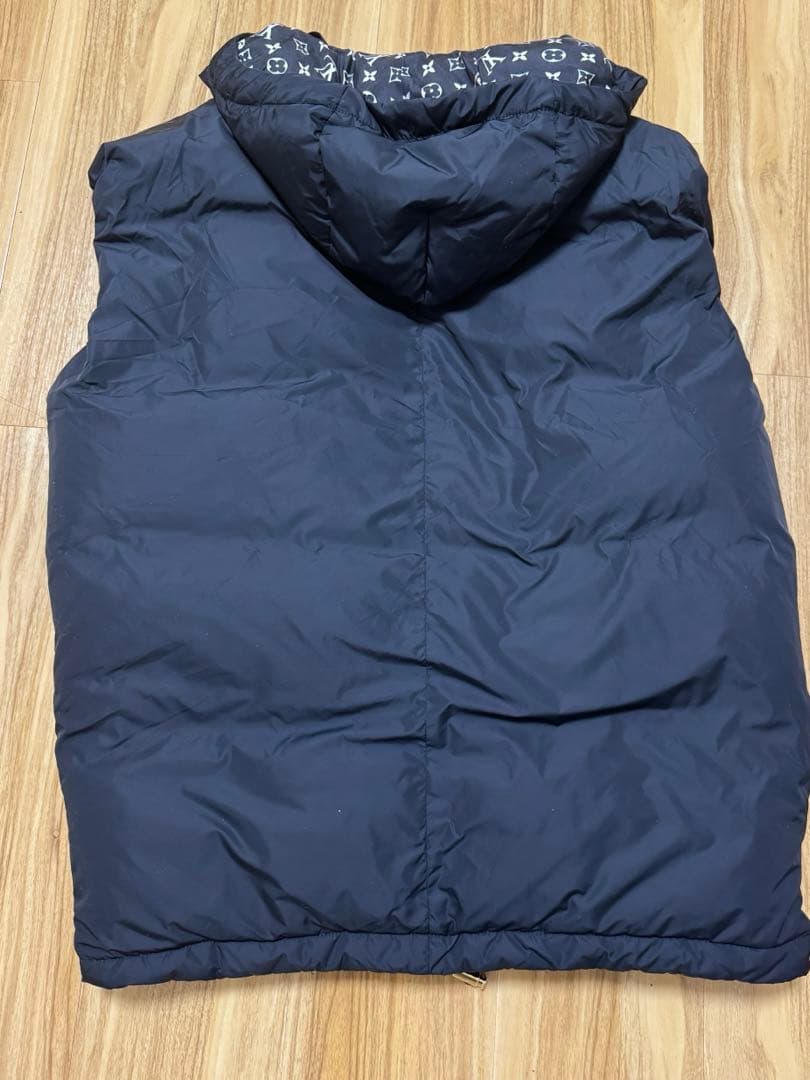 レア　Louis Vuitton モノグラム ダウンベスト 34ブラック男女兼用