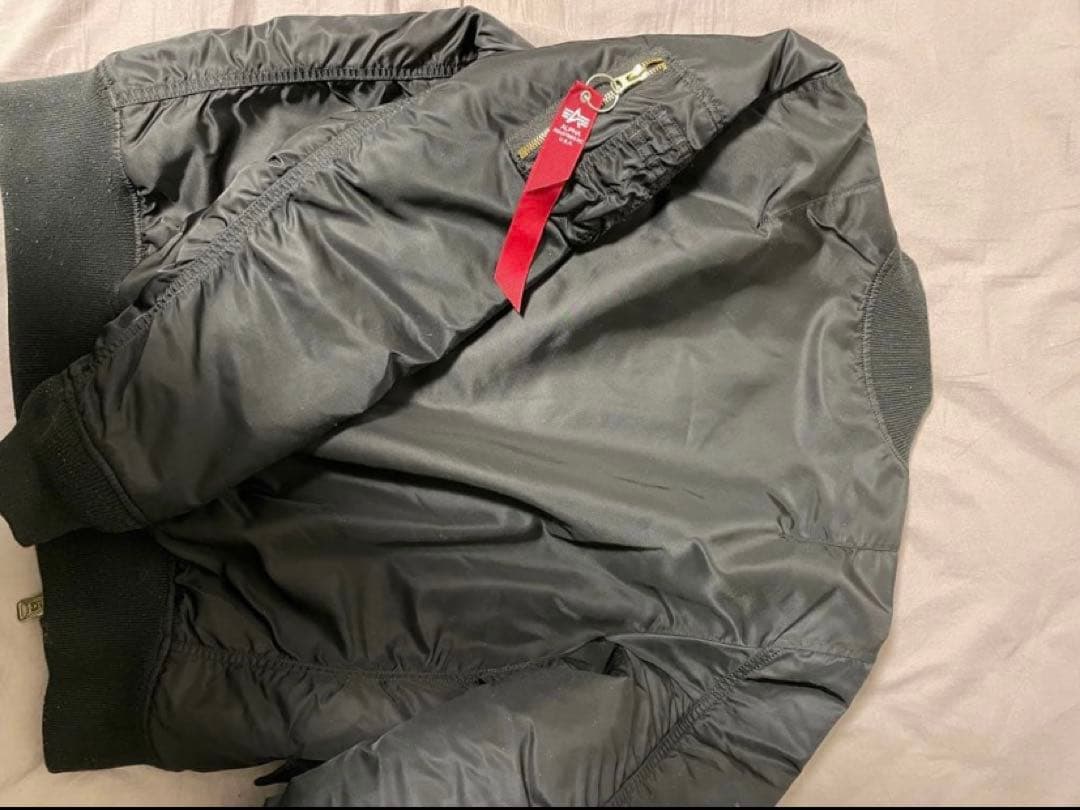 ［アルファ インダストリーズ] MA-1スリムフィットフライトジャケット