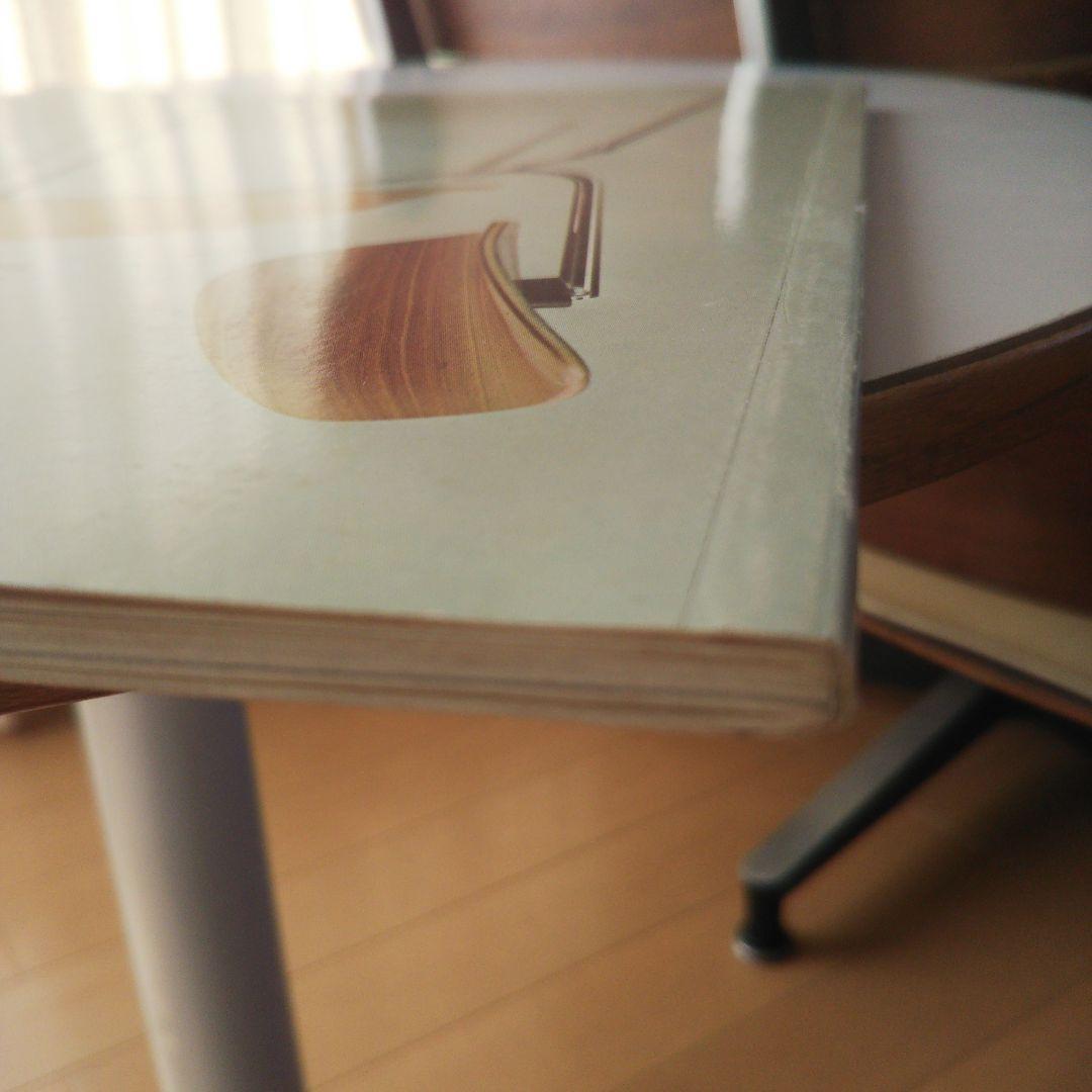 CHARLES EAMES：FURNITURE FROM THE DESIGN