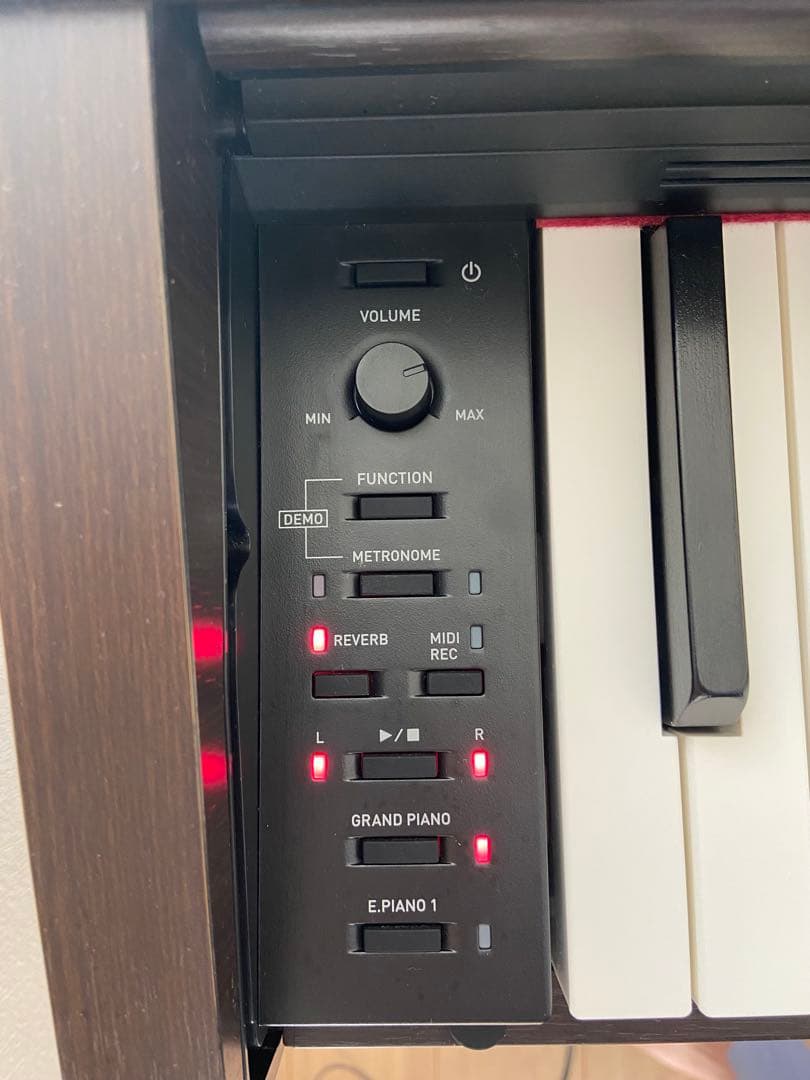 PX-770ブラウン | 横浜市金沢区 イス・ヘッドフォン付き