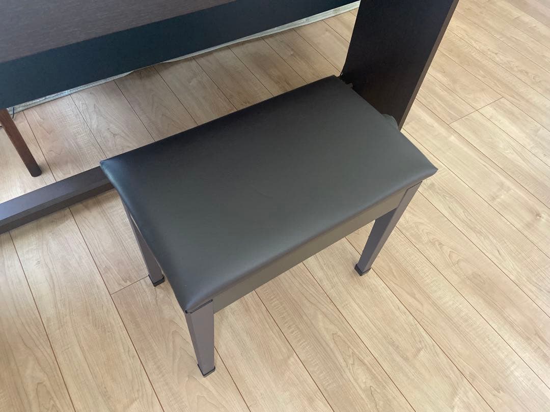 PX-770ブラウン | 横浜市金沢区 イス・ヘッドフォン付き