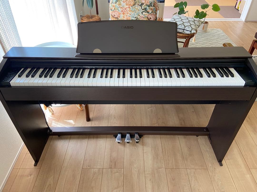 PX-770ブラウン | 横浜市金沢区 イス・ヘッドフォン付き