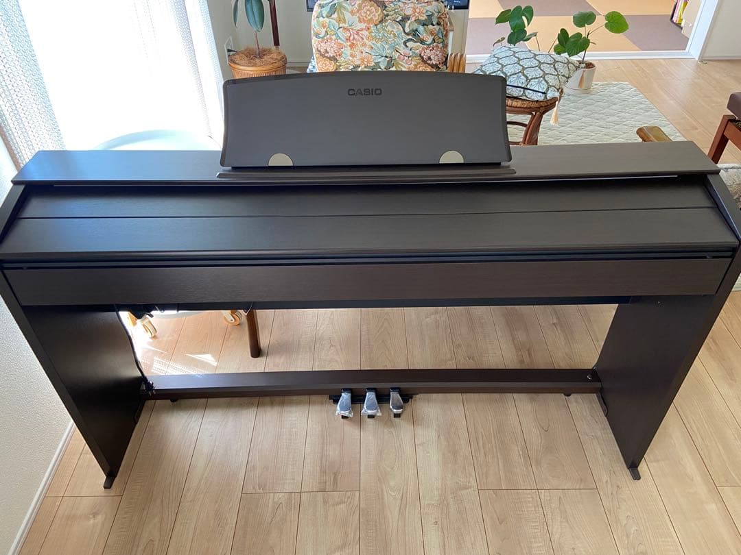 PX-770ブラウン | 横浜市金沢区 イス・ヘッドフォン付き