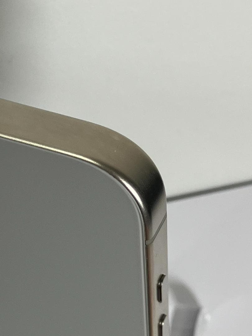 美品　iPhone 15 ProMax 256GB　バッテリー84％