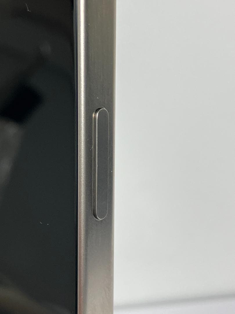 美品　iPhone 15 ProMax 256GB　バッテリー84％