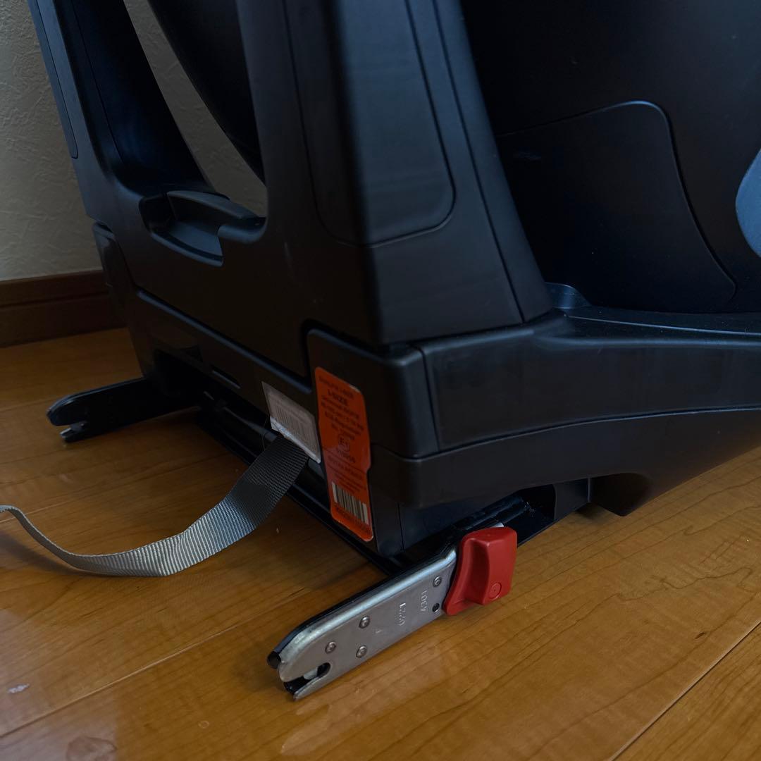 アウディ　チャイルドシート　Dualfix I-SIZE