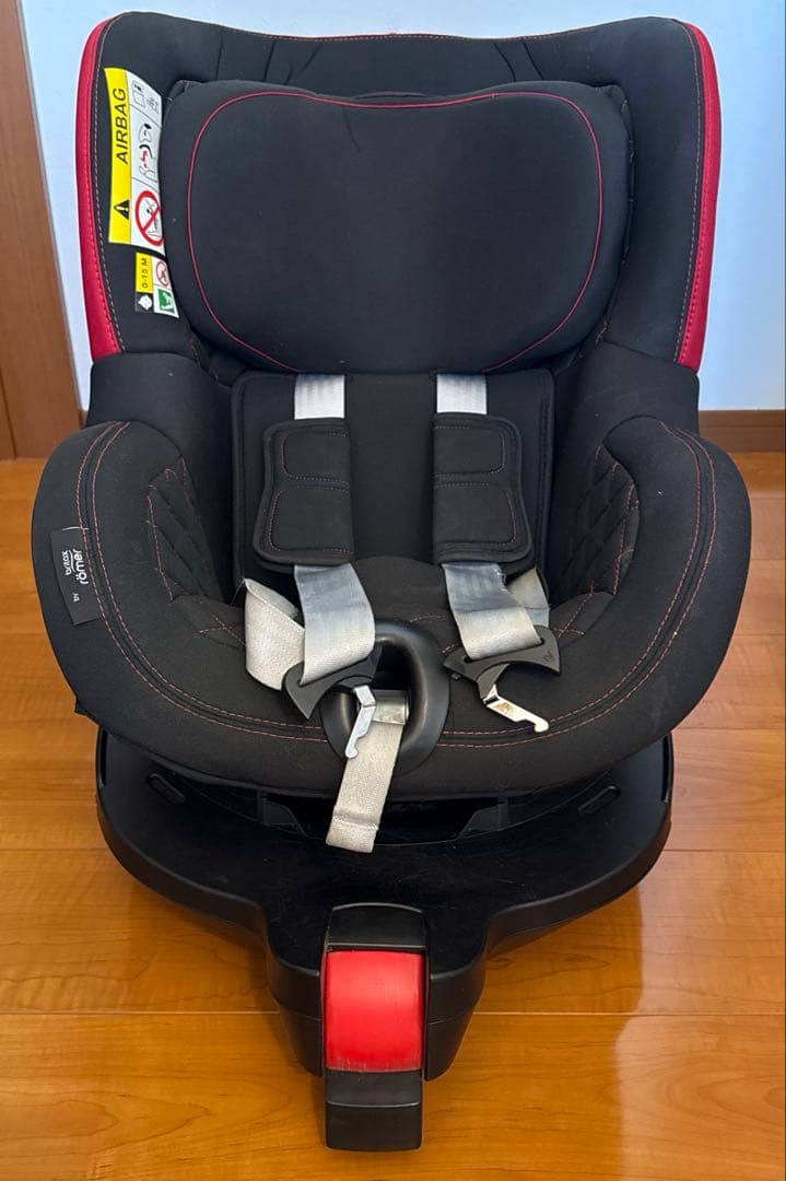 アウディ　チャイルドシート　Dualfix I-SIZE