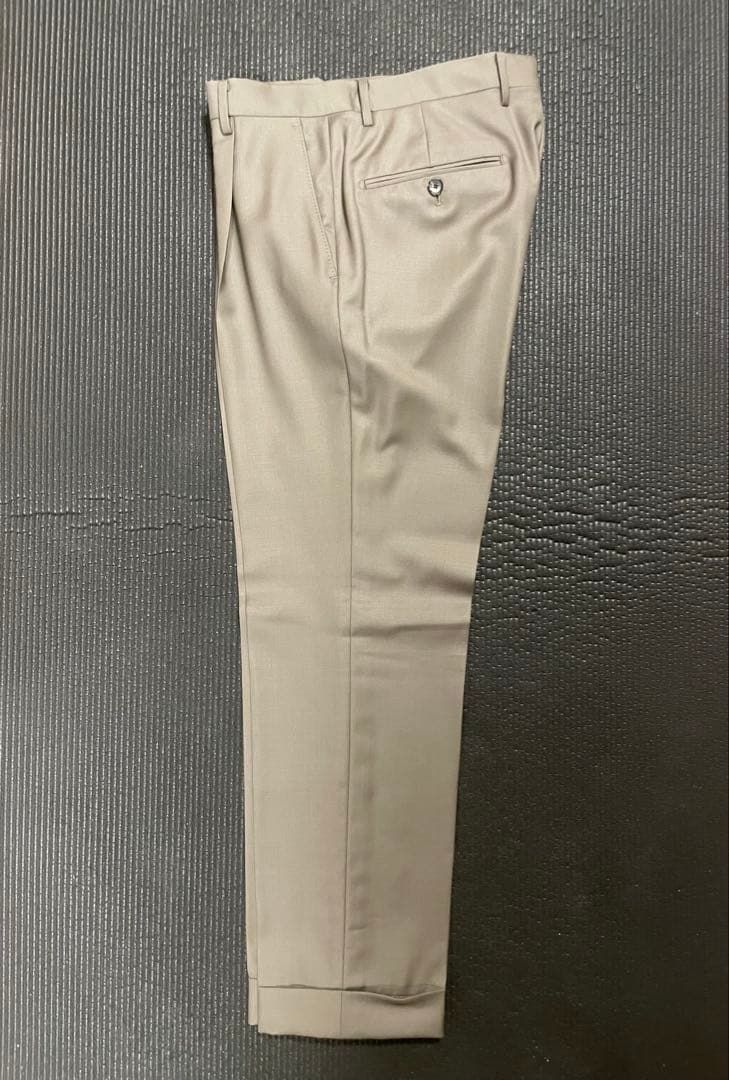 【新品未使用】シップス×ドーメル製生地スーツ／グレーカーキ／46