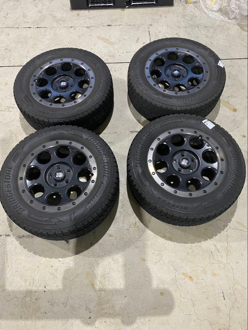 ゆ*け様 ブリヂストン19年製18インチスタッドレスタイヤ　グラチェロ　ラングラ