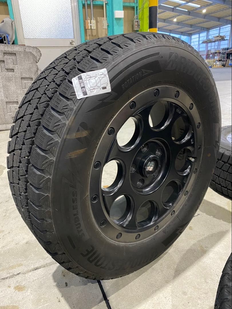 ゆ*け様 ブリヂストン19年製18インチスタッドレスタイヤ　グラチェロ　ラングラ