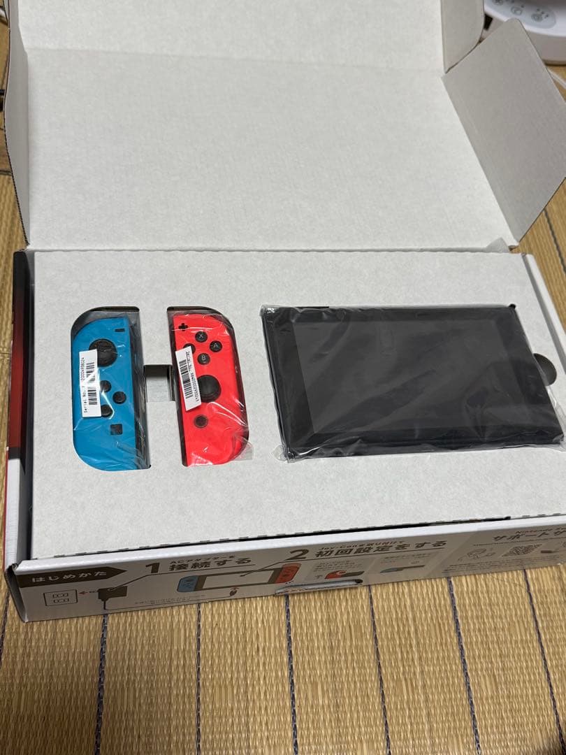 Nintendo Switch 本体 青/赤 2017年3月購入