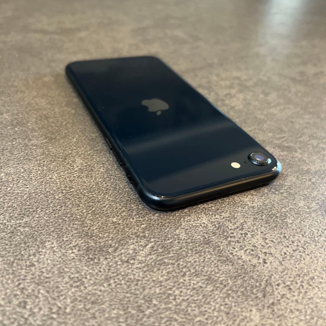 【バッテリー100%】iPhoneSE第3世代64GB SIMフリーミッドナイト