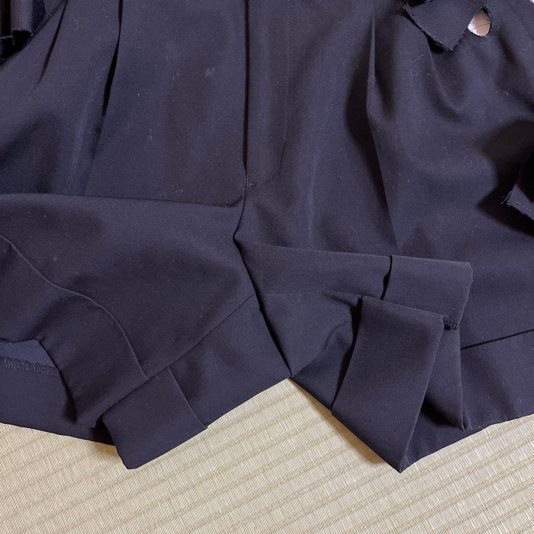 リボン付き黒ショートパンツ