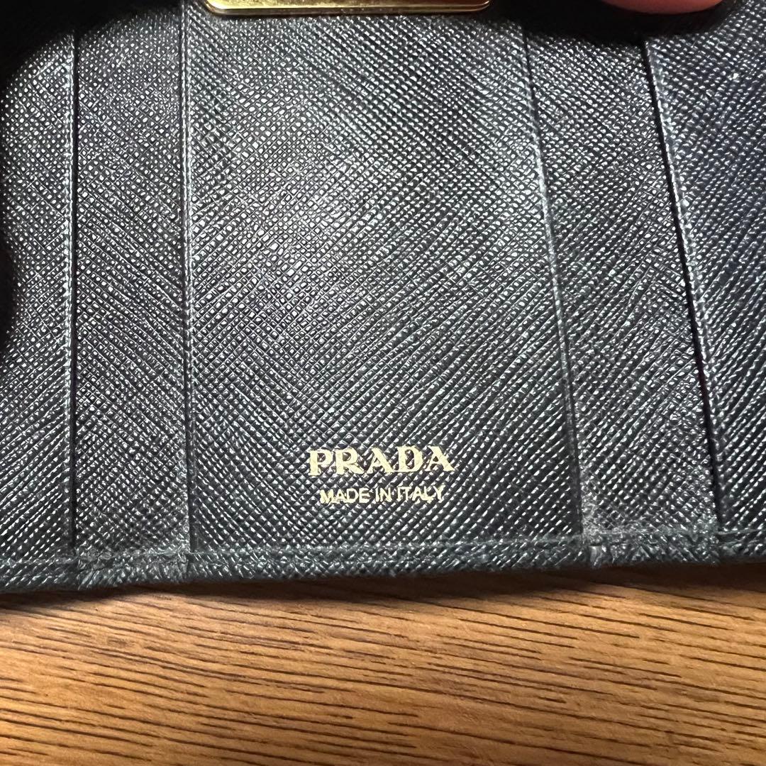 PRADA プラダ　キーケース　レザー　黒　リボン