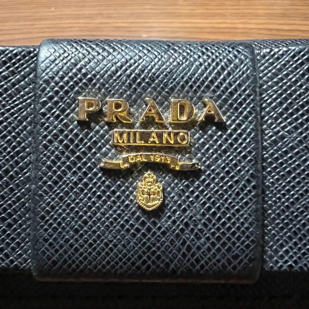 PRADA プラダ　キーケース　レザー　黒　リボン