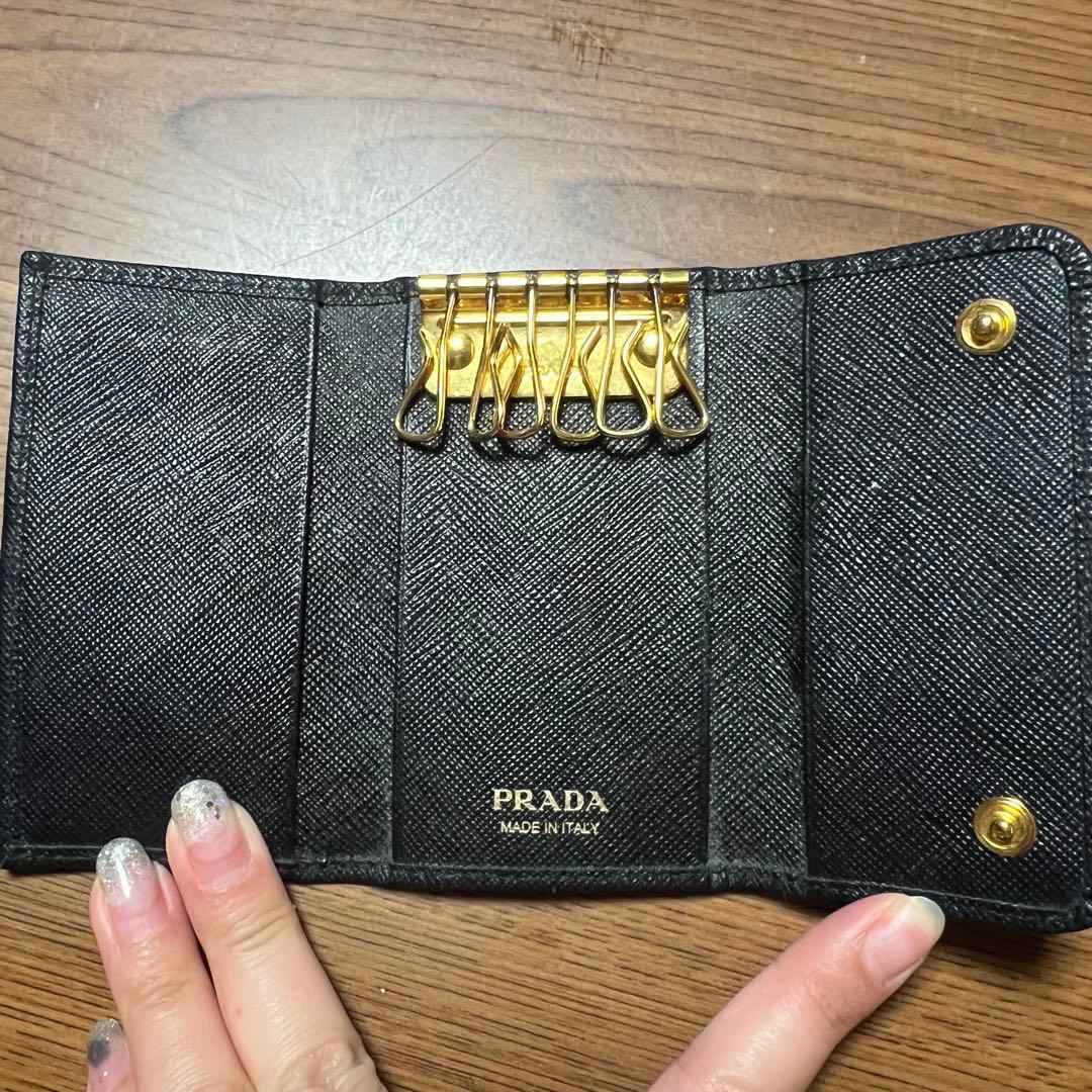 PRADA プラダ　キーケース　レザー　黒　リボン
