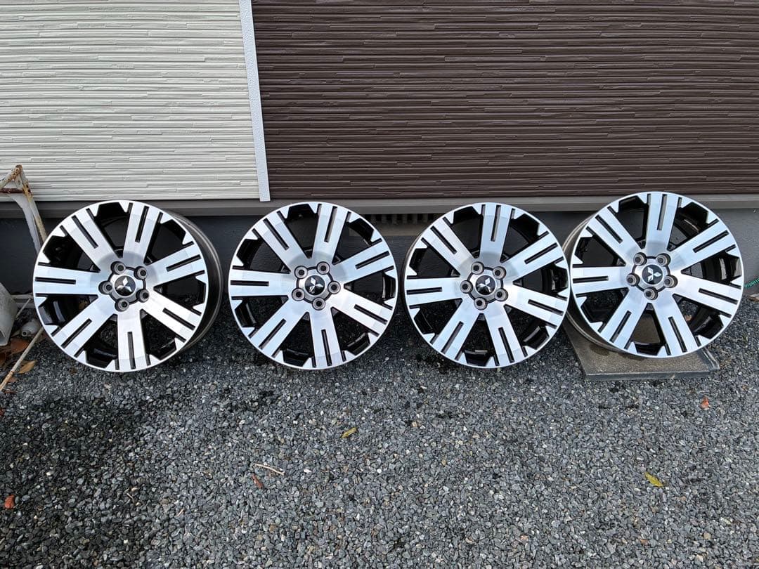 デリカD5 純正ホイール　18インチ