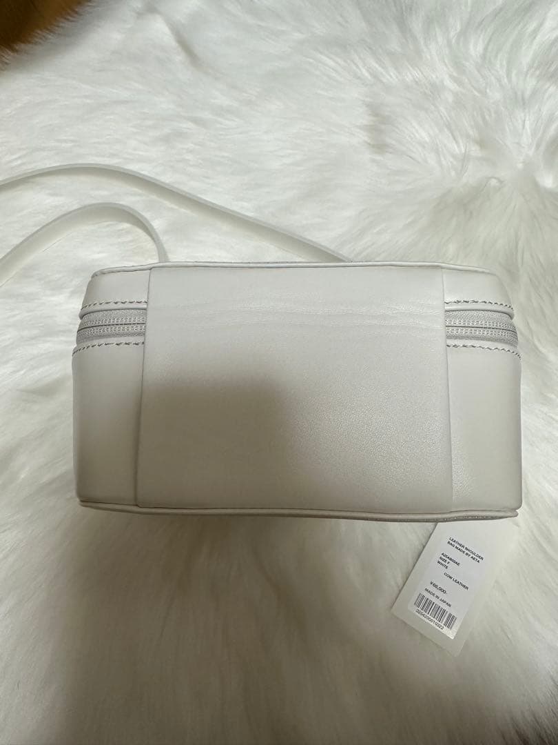 AURALEE ホワイト ショルダーバッグ