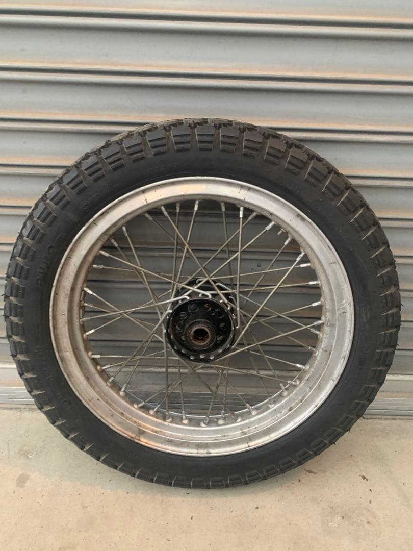 スターハブ　Hリム　18インチ　タイヤ付き　ハーレー ビンテージ