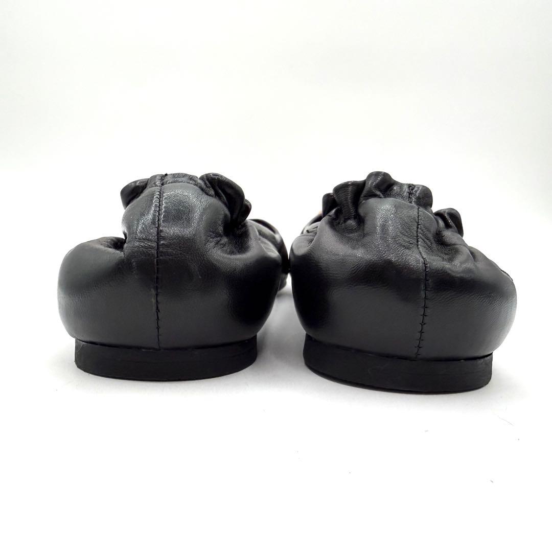 超美品　TORY BURCH ブラック フラットシューズ　GD金具　25.5㎝