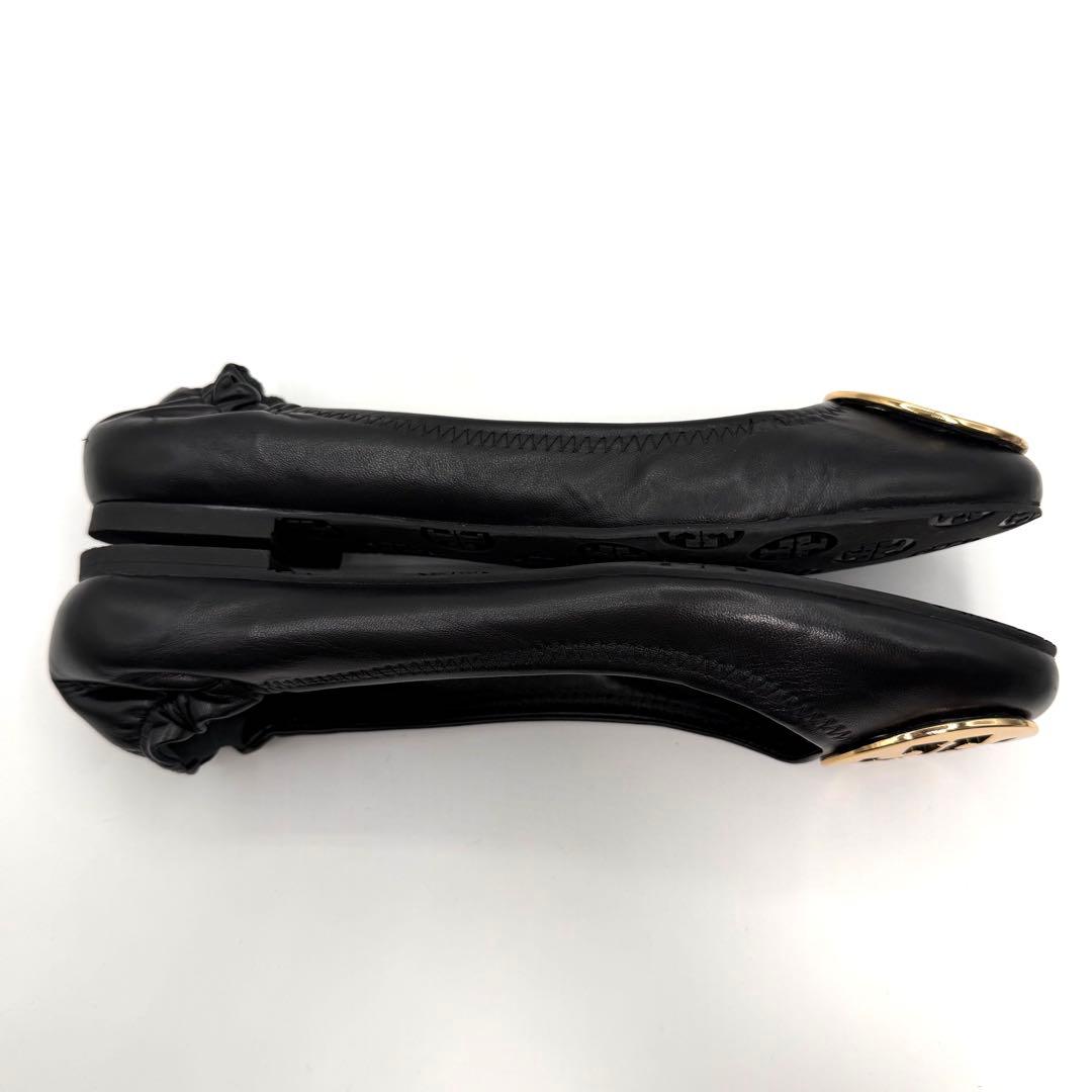 超美品　TORY BURCH ブラック フラットシューズ　GD金具　25.5㎝