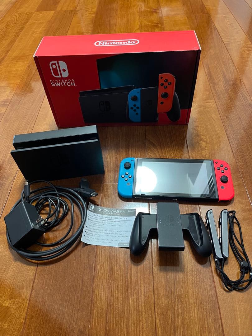 ほぼ未使用❣️ バッテリー強化版Nintendo Switch 本体＆SDカード付