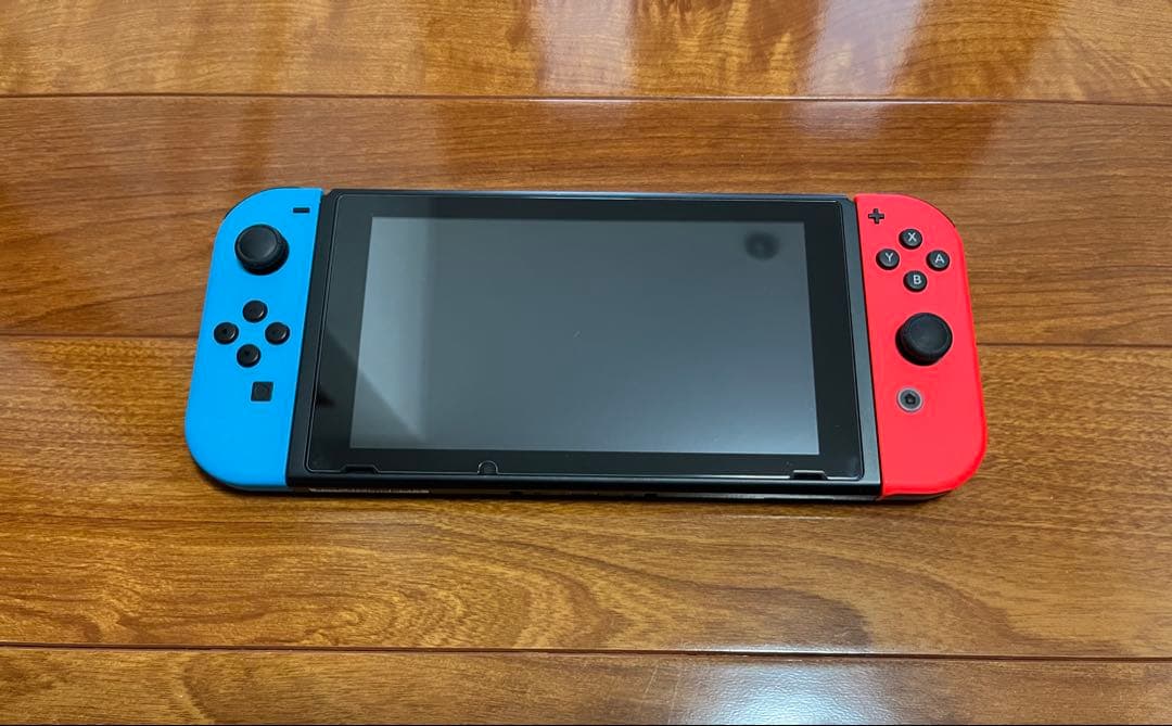 ほぼ未使用❣️ バッテリー強化版Nintendo Switch 本体＆SDカード付