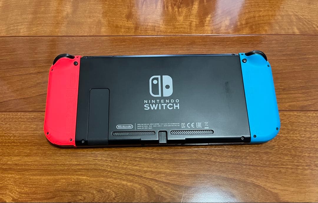 ほぼ未使用❣️ バッテリー強化版Nintendo Switch 本体＆SDカード付