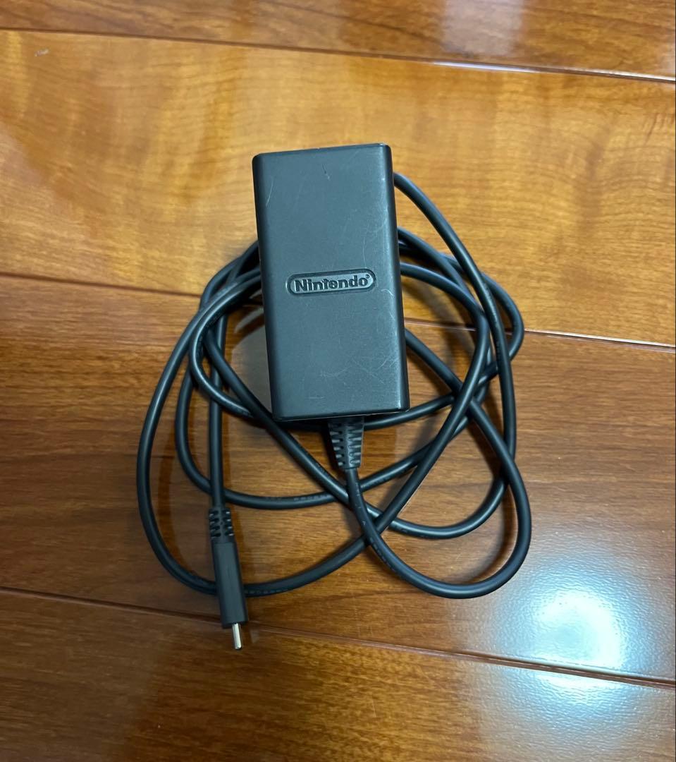 ほぼ未使用❣️ バッテリー強化版Nintendo Switch 本体＆SDカード付