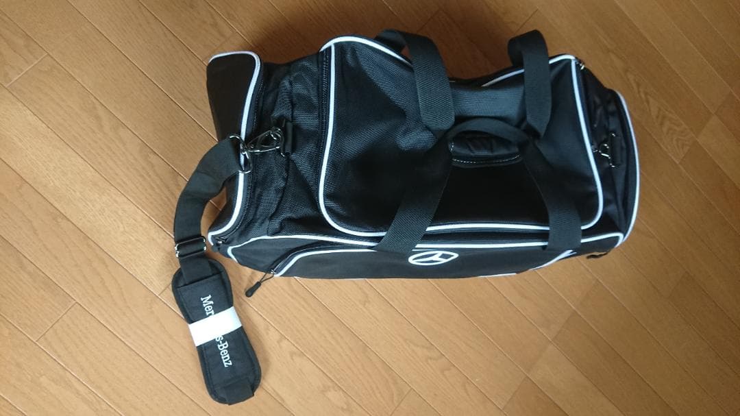 スポーツバッグ