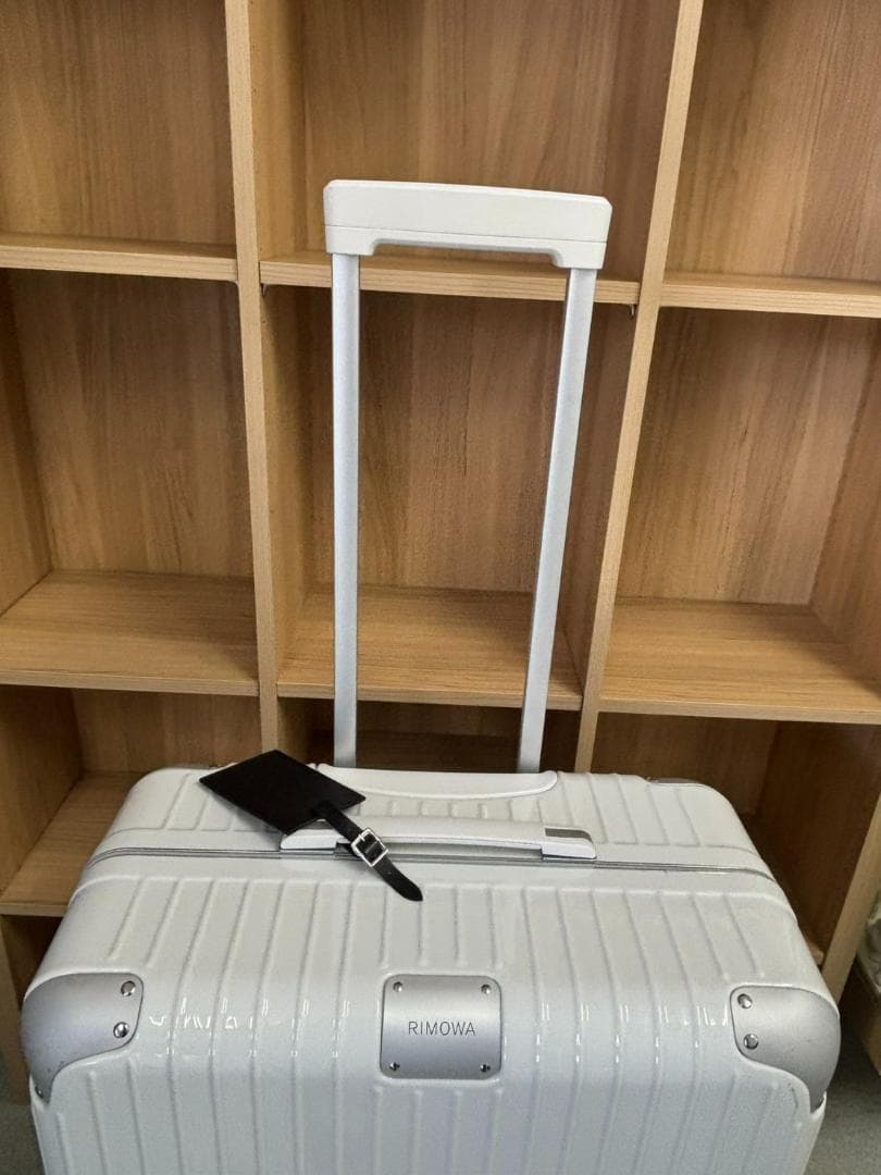 美品 リモワ RIMOWA 現行 ハイブリット　キャリーケース　大容量