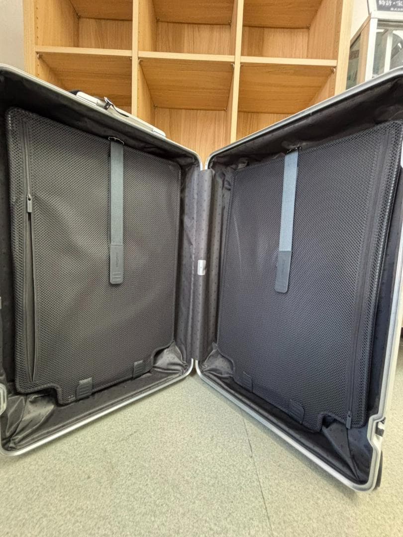 美品 リモワ RIMOWA 現行 ハイブリット　キャリーケース　大容量