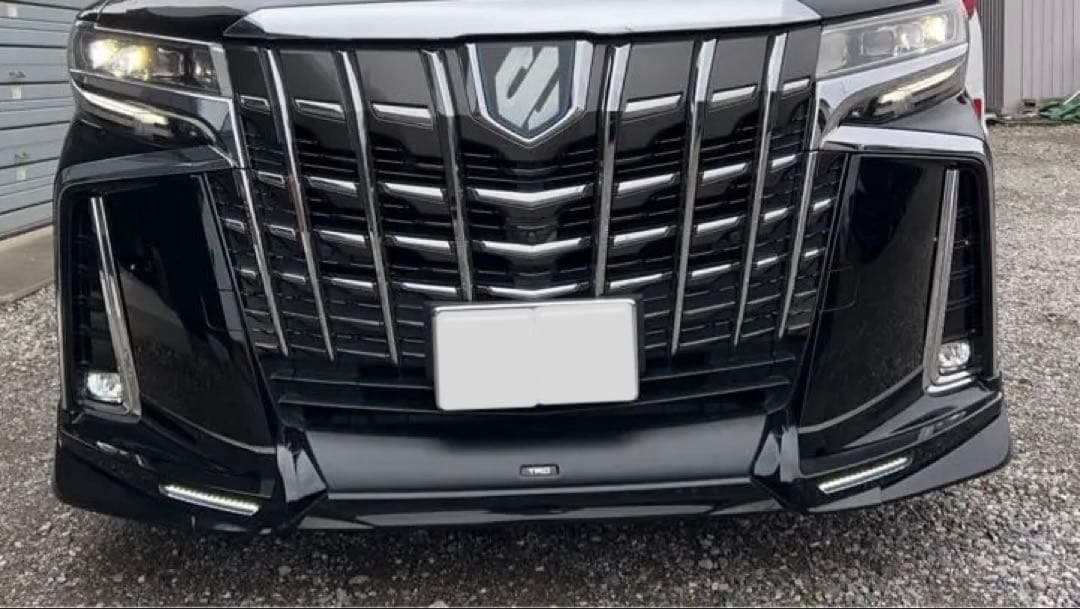 黒 アルファード30後期 TRDフロントエアロ