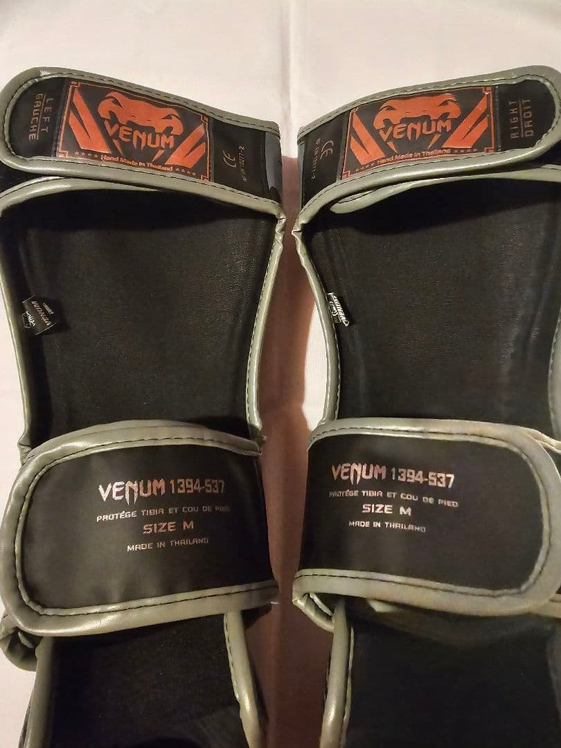 ろひもと　Venum（ヴェナム)　レガース　Mサイズ