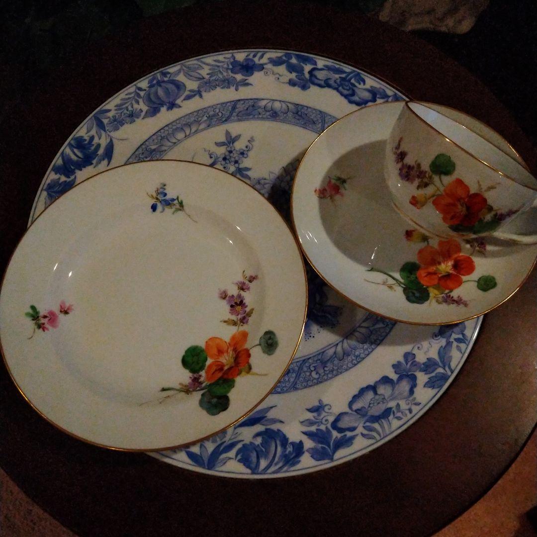 ヤマザキです ピンクの薔薇と紫の菊、オレンジのナスタスチウムのトリオ3点