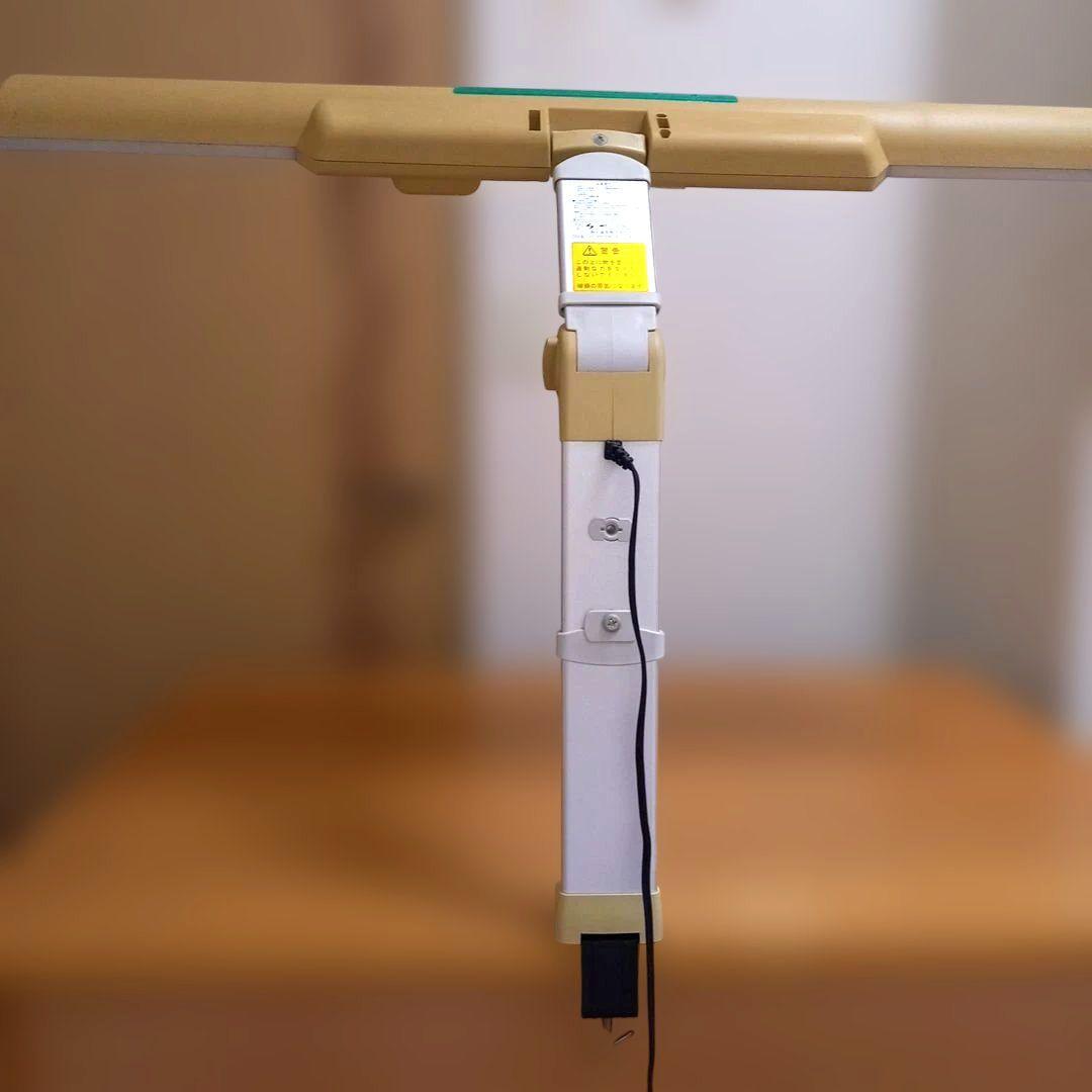 学習机　木製デスク　引き出し付き　照明付き　送料込み　ナチュラルブラウン