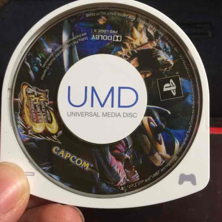 PSP  本体  モンスターハンター3つき