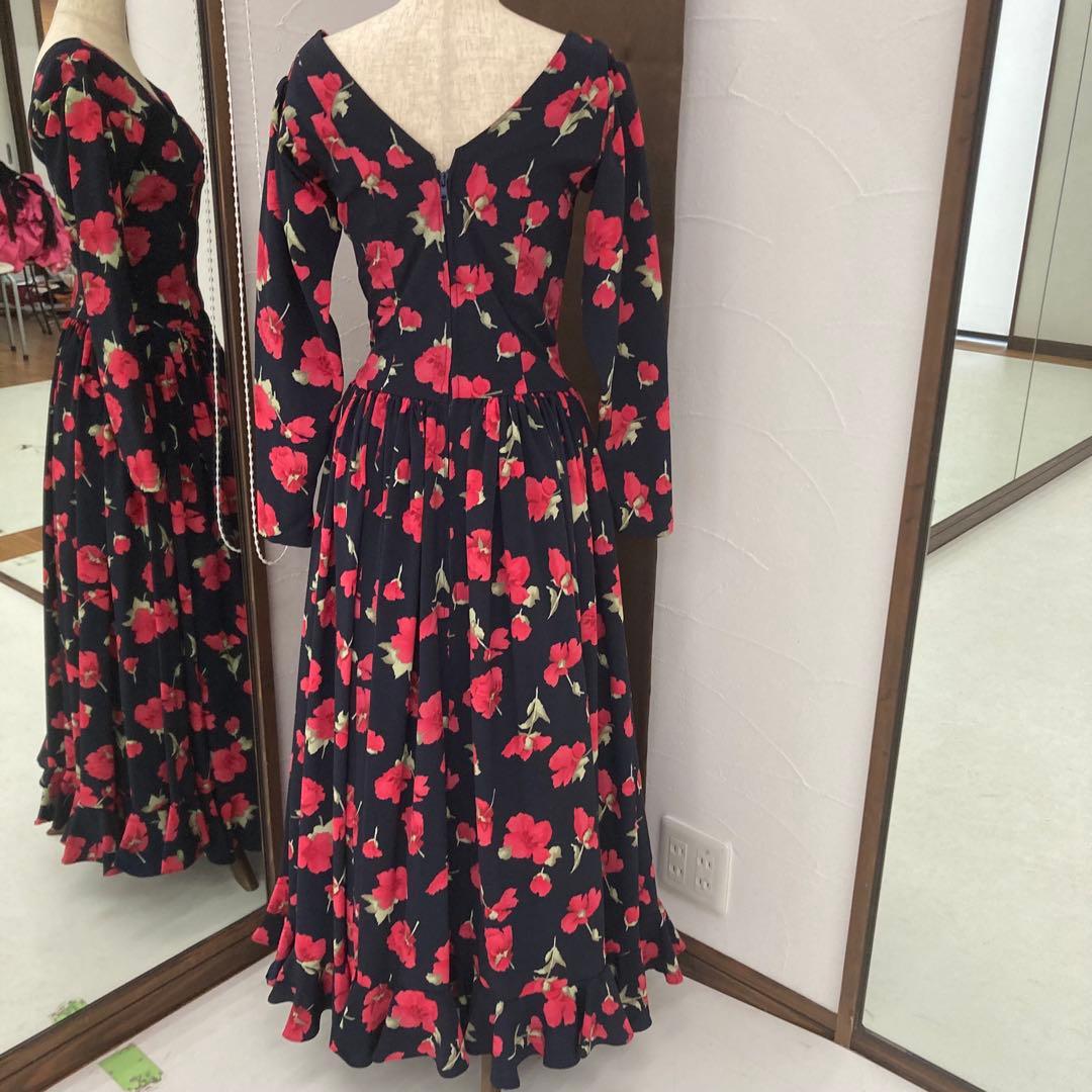 良品 フラメンコ ツーピース 花柄 ゴージャスボランテ 発表会