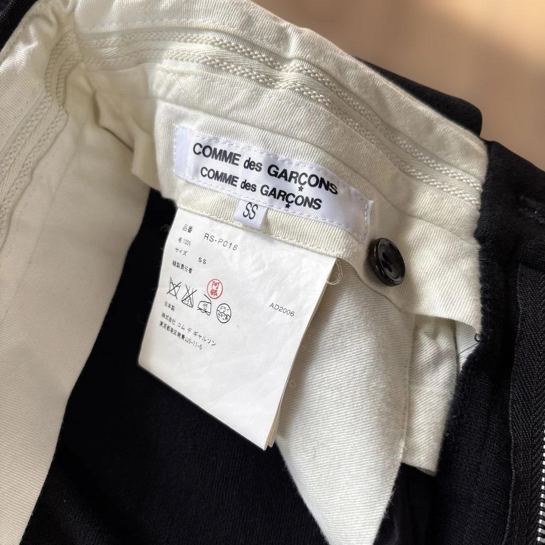 サスペンダー付き ブラックショートパンツ