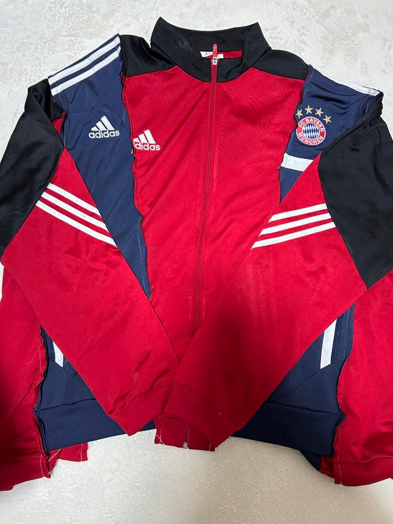 希少 DISCOVERED NEWSED 再構築 アディダス トラックジャケット