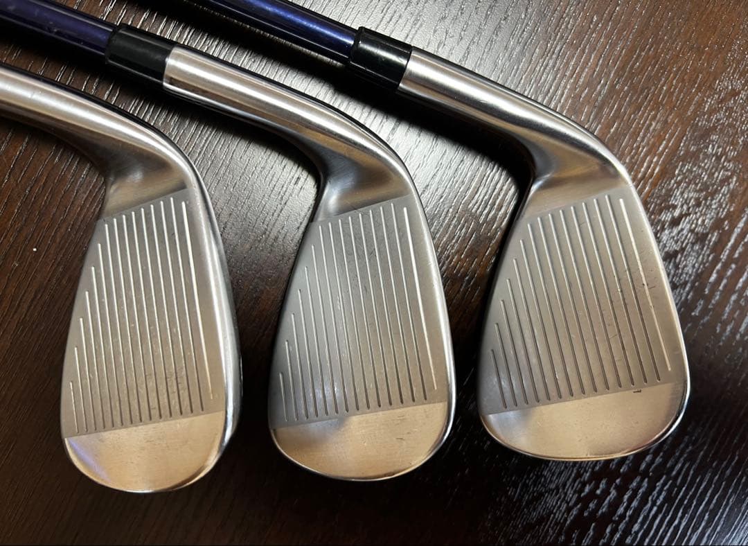 テーラーメイド　QIアイアン　（5-AW）