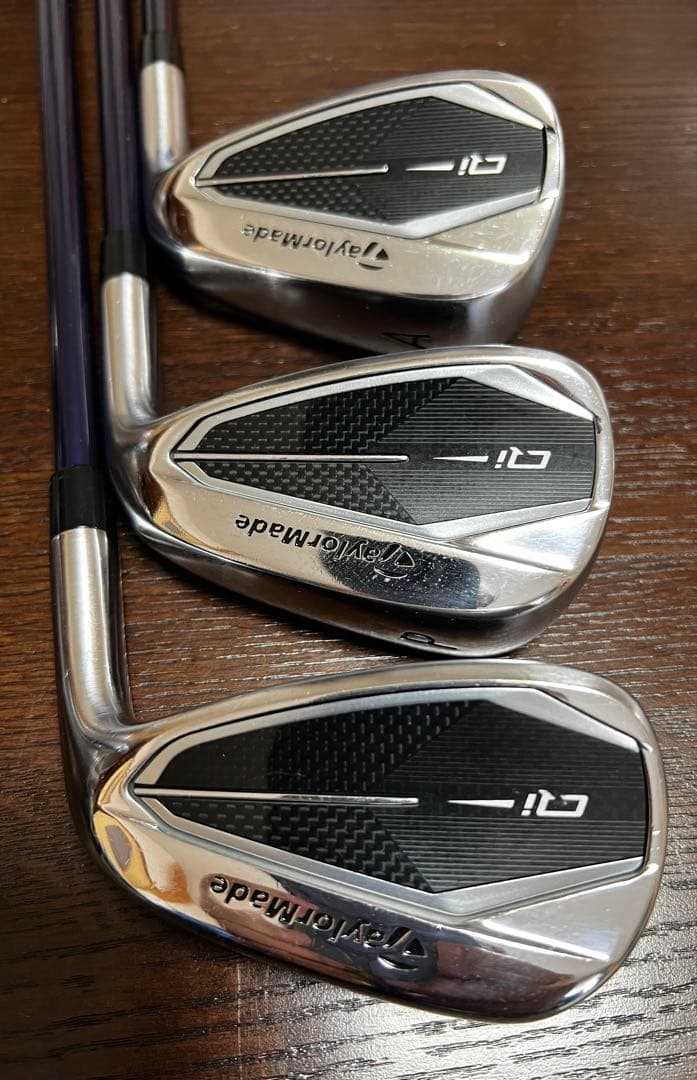 テーラーメイド　QIアイアン　（5-AW）