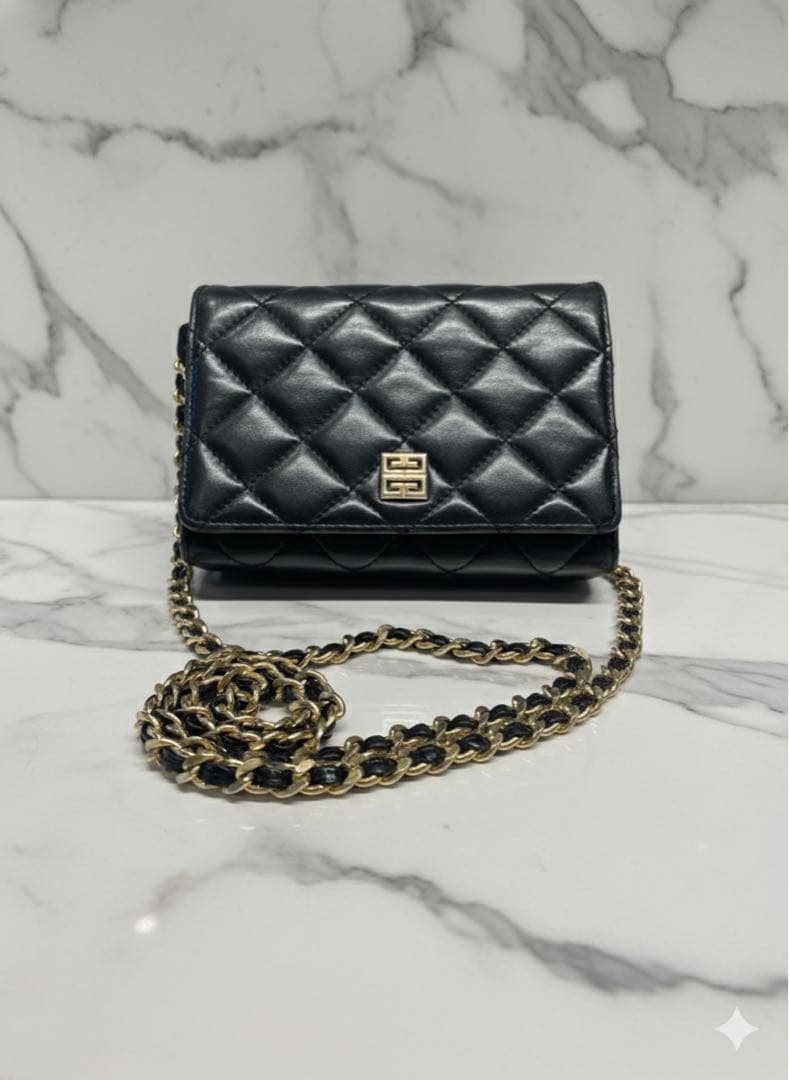 ベ*ラ様 GIVENCHY キルティングレザーチェーンショルダーバッグ ヴィンテ