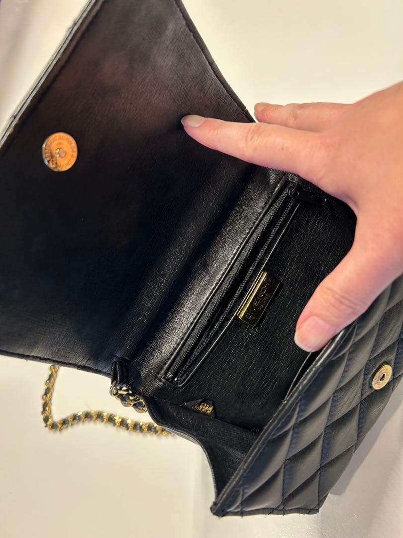 ベ*ラ様 GIVENCHY キルティングレザーチェーンショルダーバッグ ヴィンテ