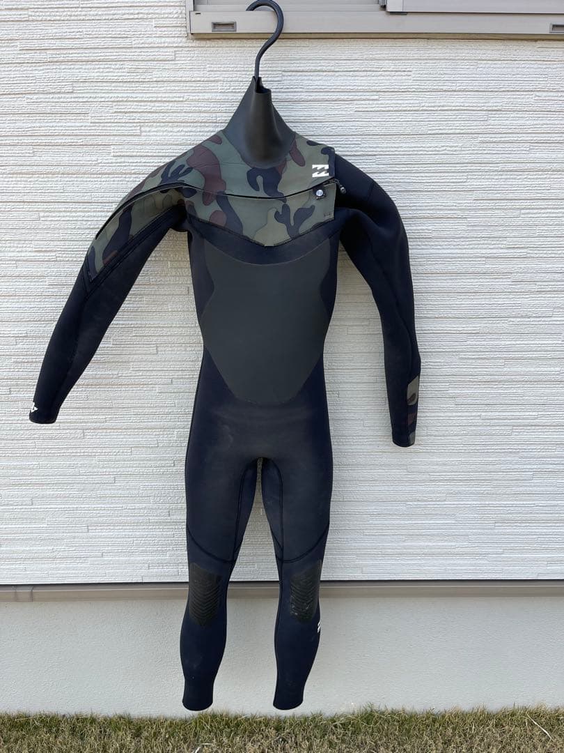 Billabong 迷彩柄 セミドライスーツ
