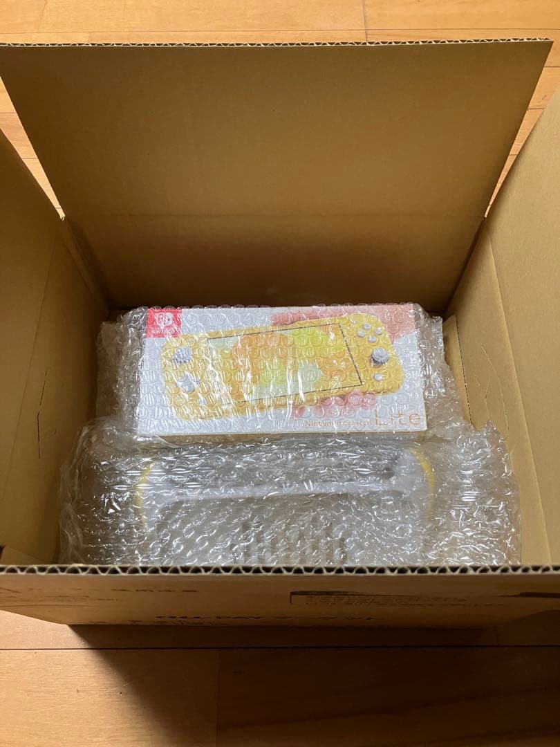 Nintendo Switch Lite グリップカバー　64GB SDカード付