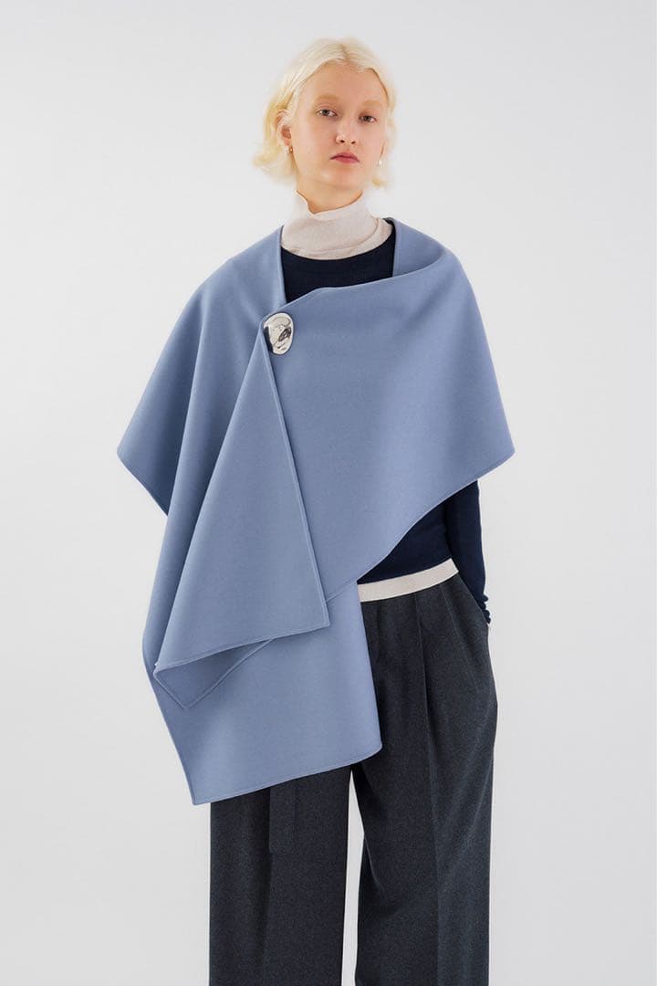 期間限定出品　 STUNNING LURE ストールポンチョ　新品未使用