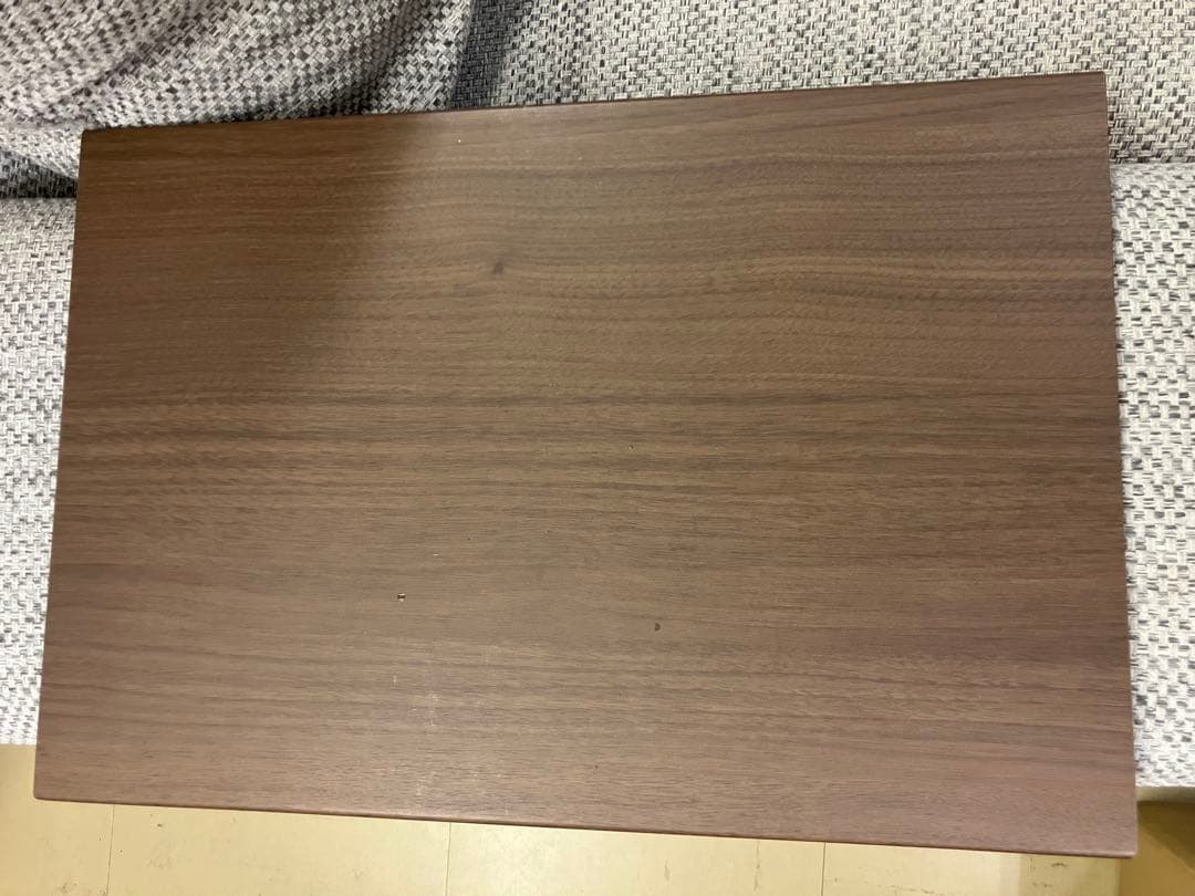 NOYESノイエスDecibel アームテーブル付2人掛けカウチソファ