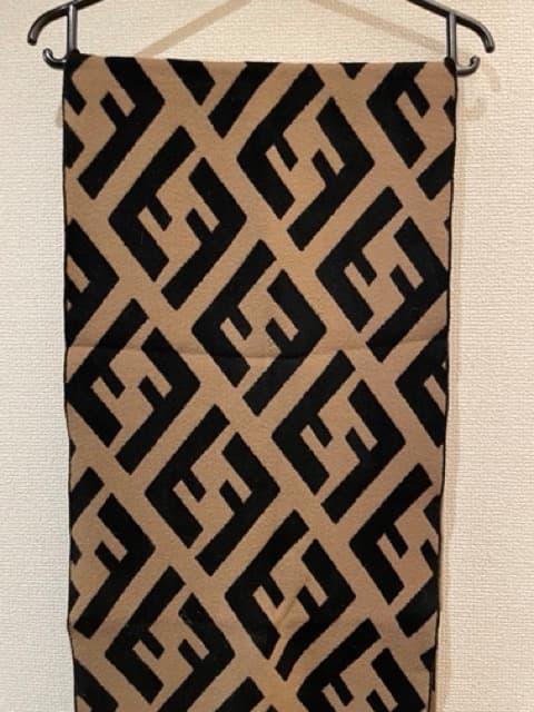 ア*ム様 【正規品】 FENDI フェンディ マフラー